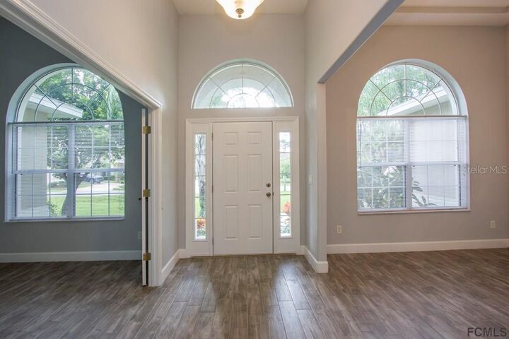 Property Photo: 3 Randall Place FL 32164