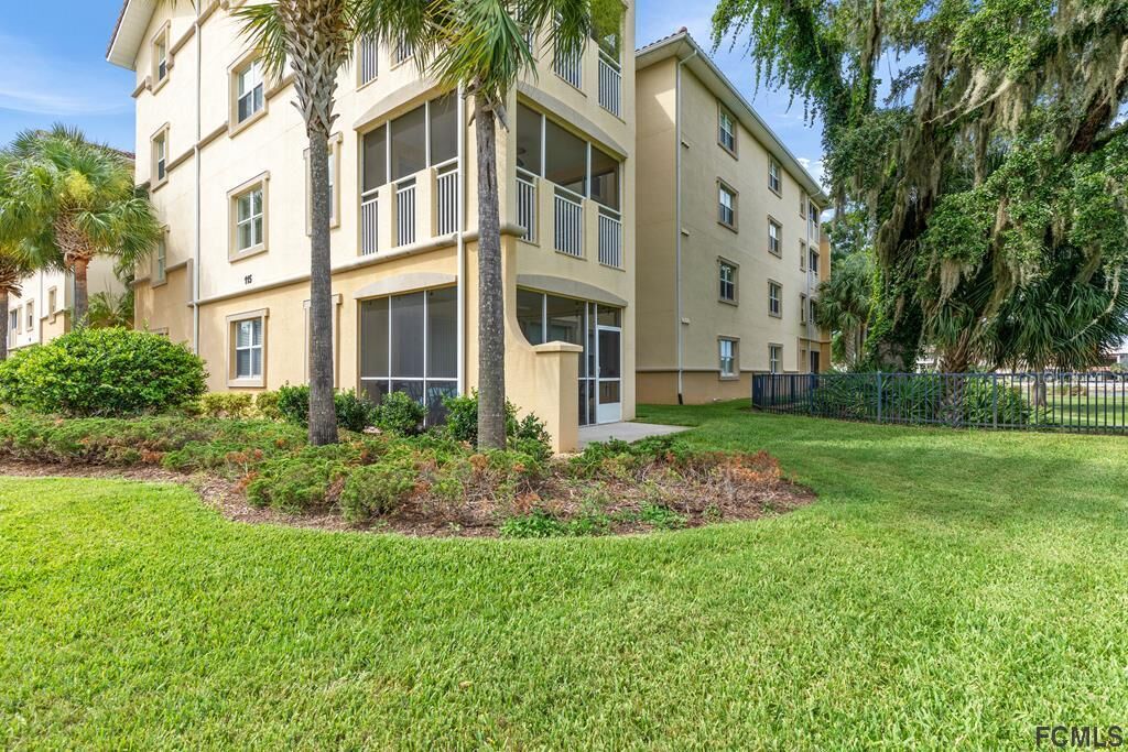 Property Photo:  115 Riverview Bend S 2117  FL 32137 