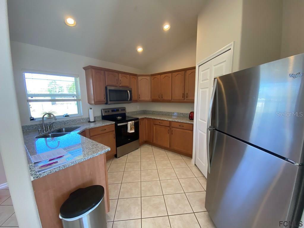 Property Photo:  3 Lewis Drive  FL 32137 