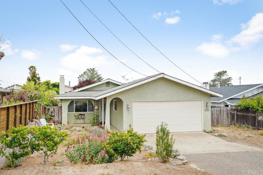 Property Photo:  1525 13th Street  CA 93402 