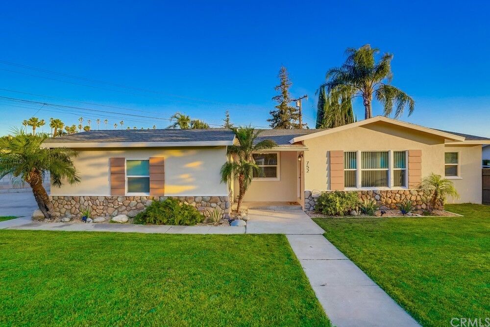 Property Photo:  752 W Gladstone Street  CA 91773 