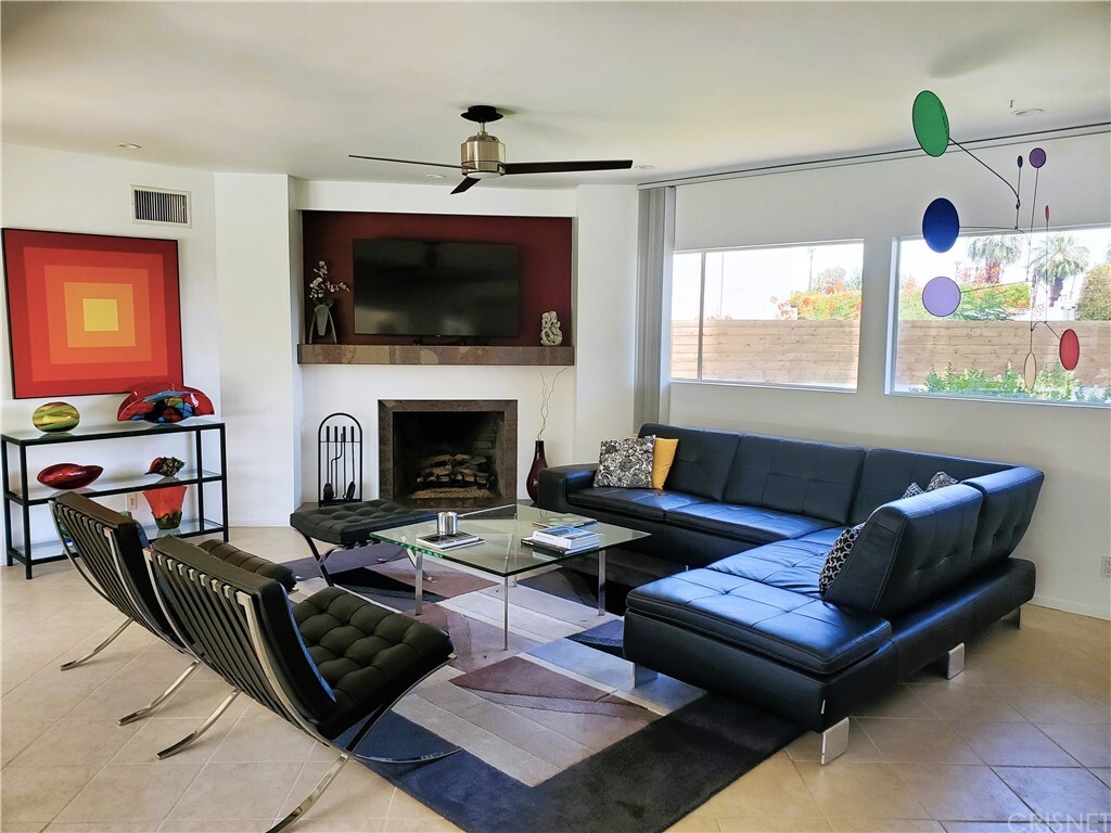 Property Photo:  1581 S Sunrise Way  CA 92264 