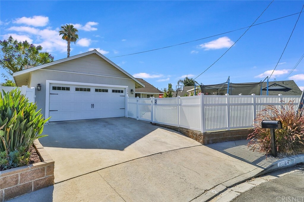 Property Photo:  7006 Green Vista Circle  CA 91307 