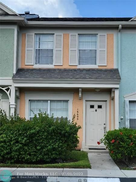 Property Photo:  
