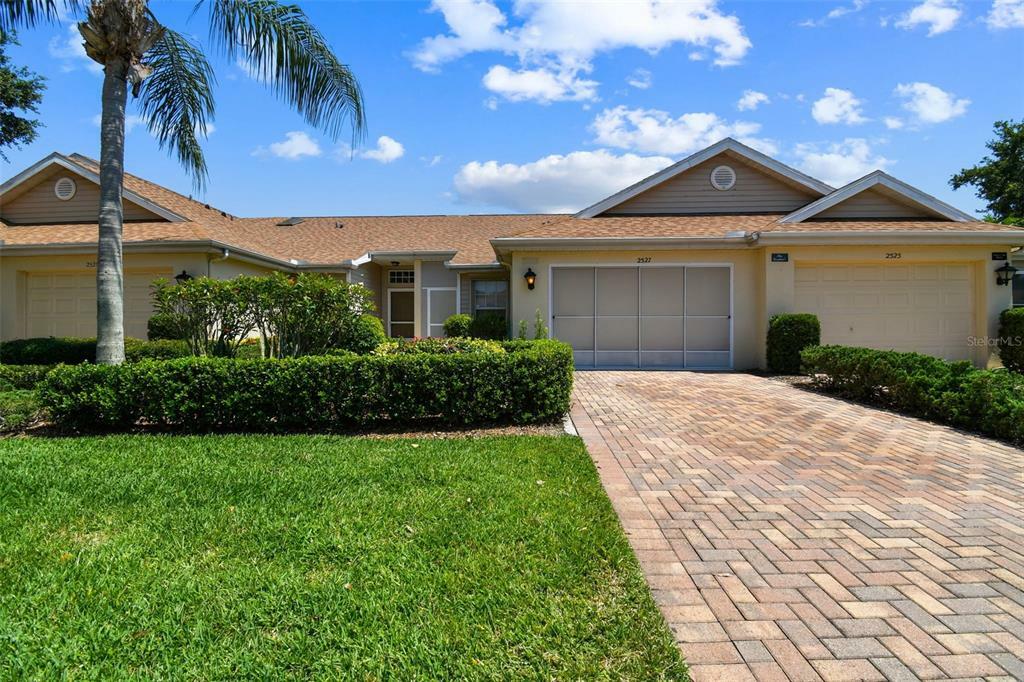 Property Photo:  2527 New Haven Circle  FL 33573 