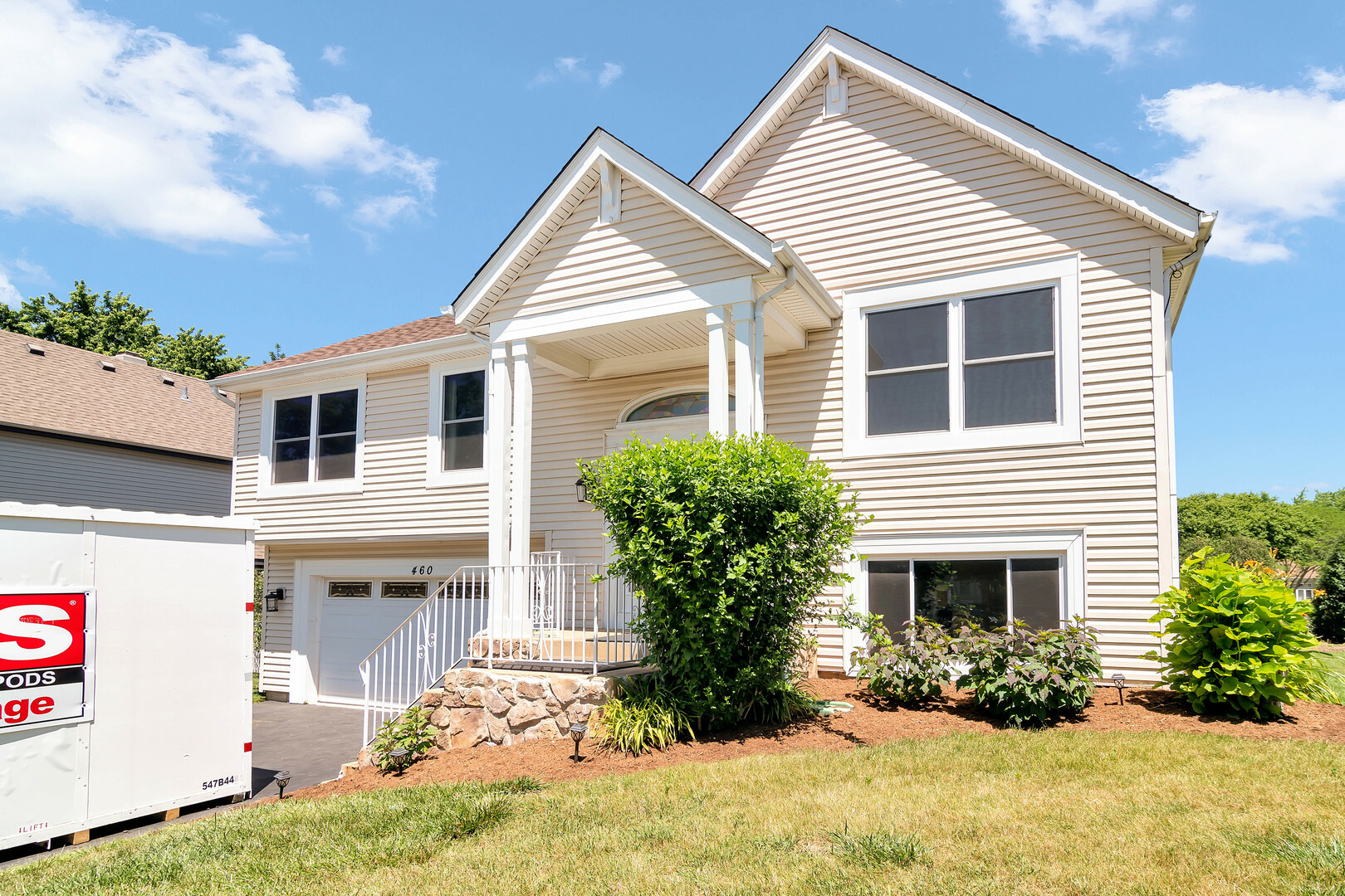 Property Photo: 460 Harvard Lane IL 60103