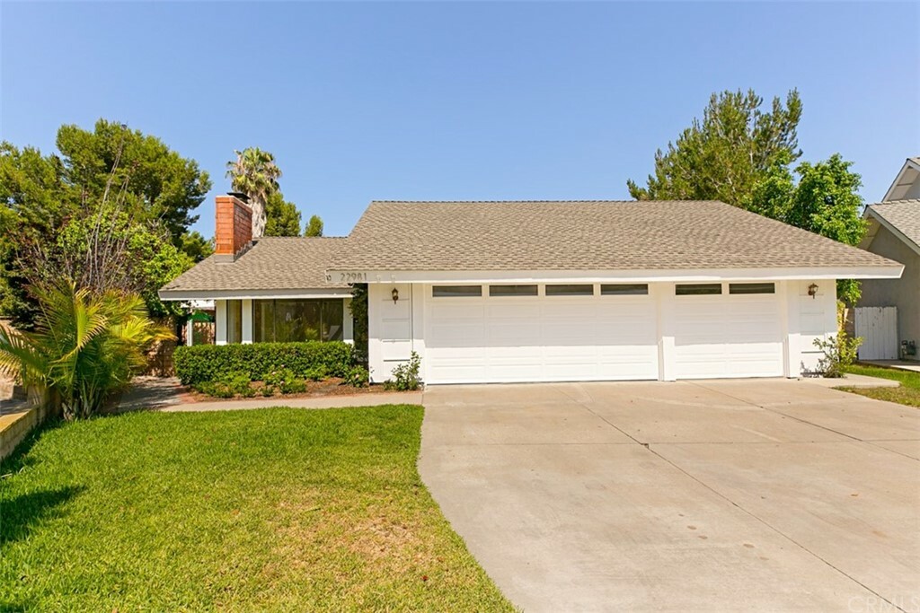 Property Photo:  22981 Cedar Point Circle  CA 92630 