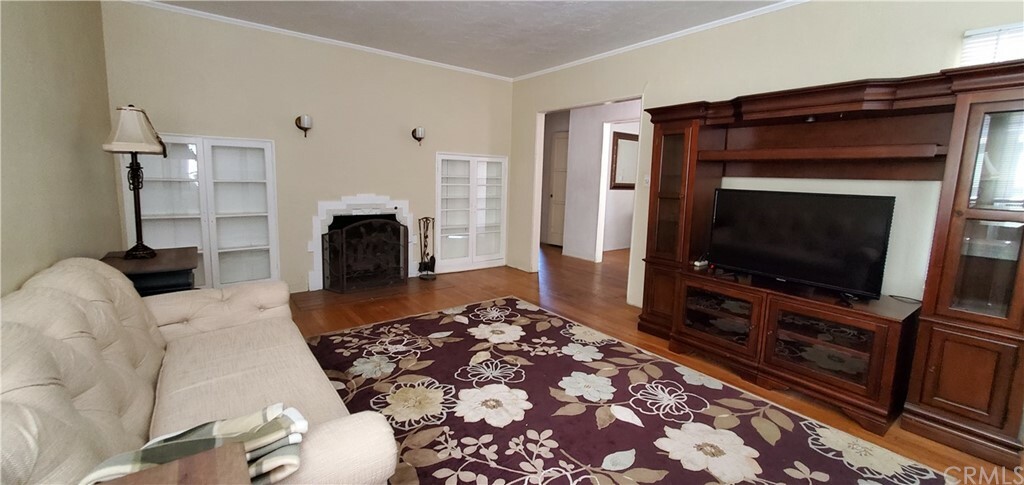Property Photo: 822 E Palm Avenue CA 91016
