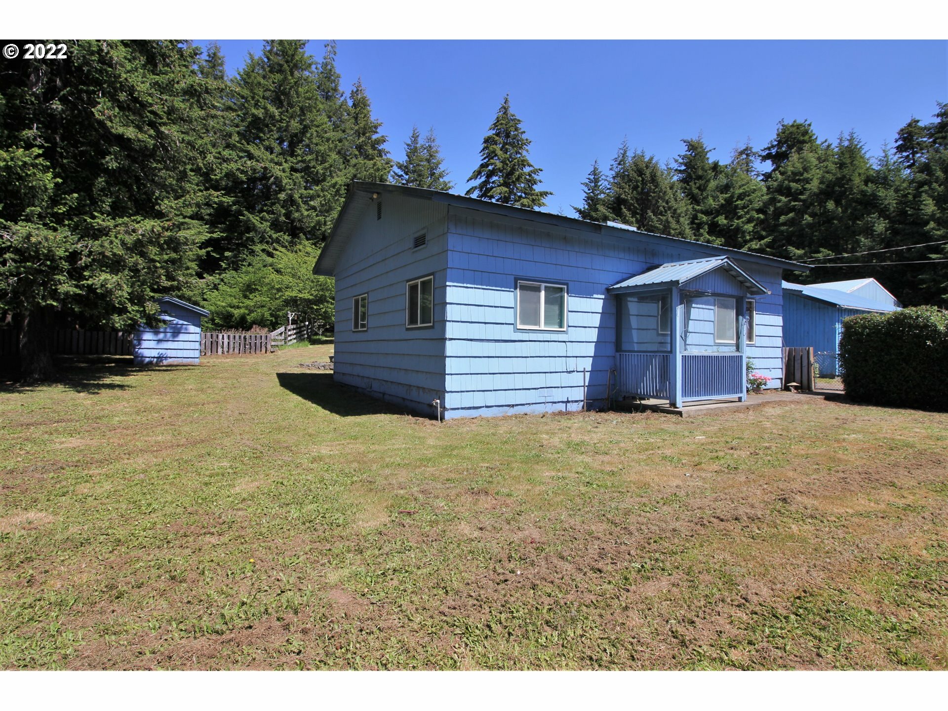 Property Photo:  48301 Highway 101  OR 97411 