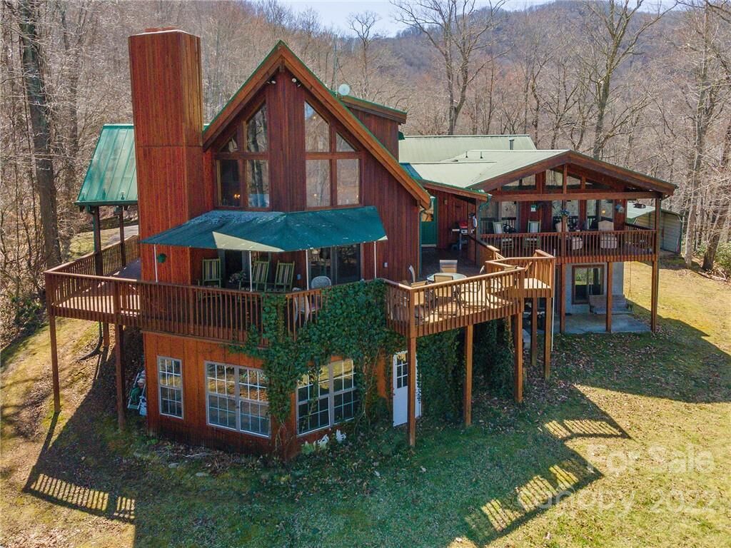 Property Photo: 800 Ewing Lane NC 28714