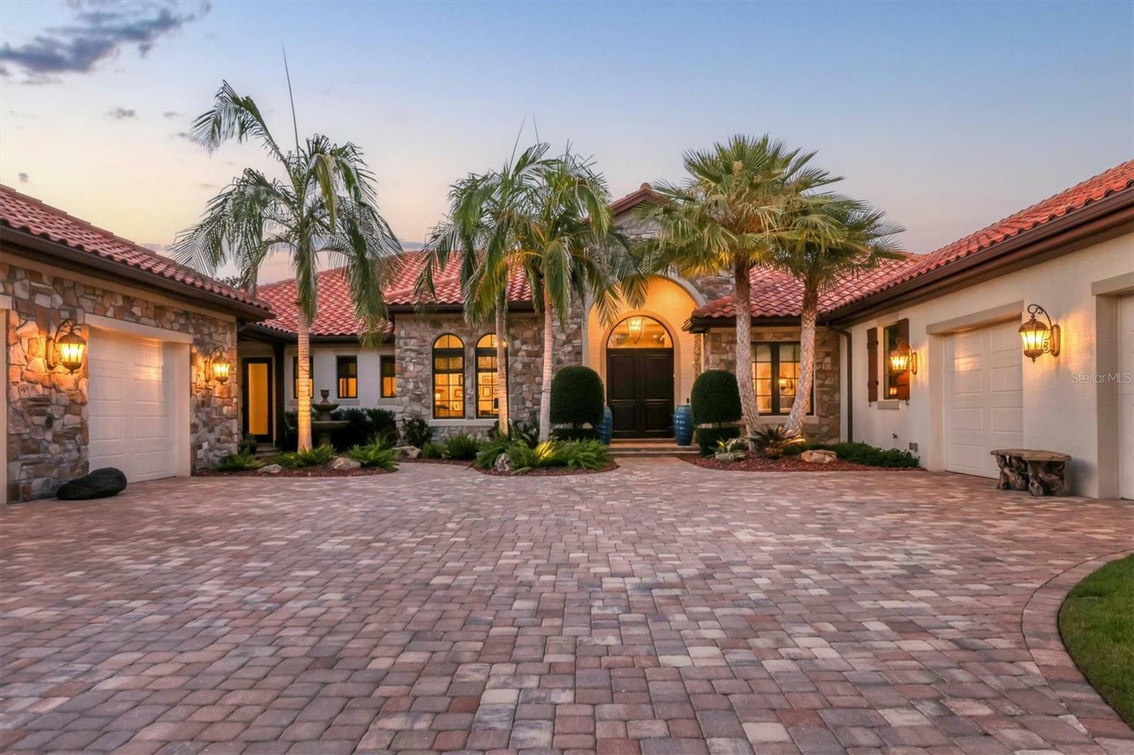 Property Photo: 8435 Lindrick Lane FL 34202