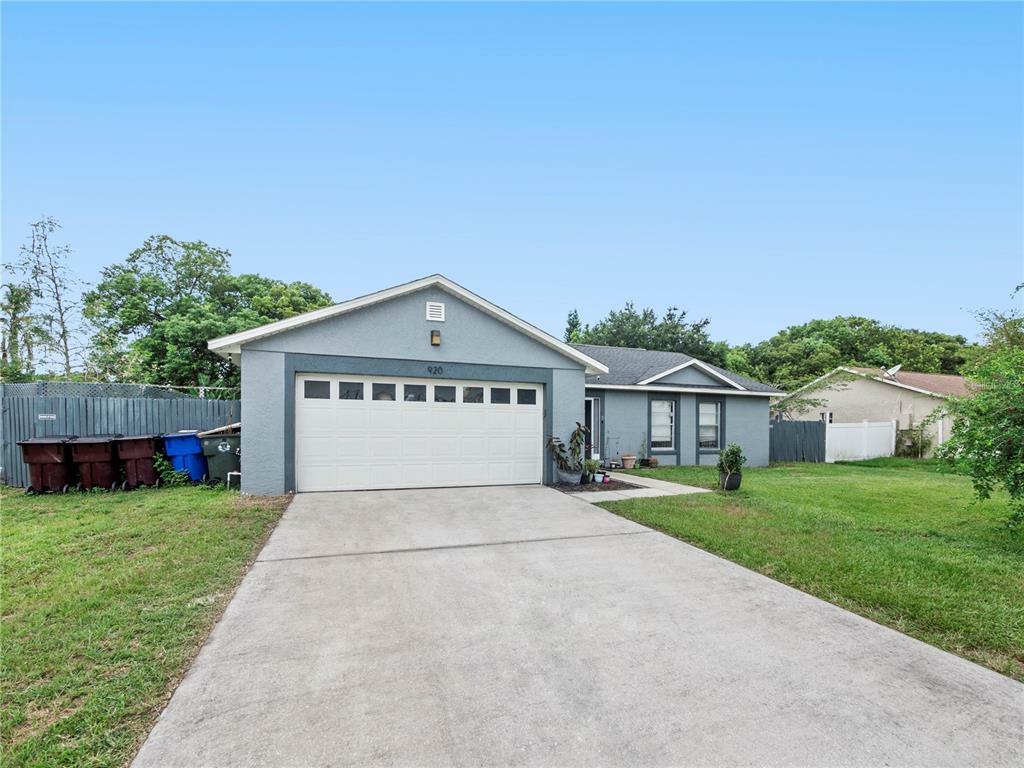 Property Photo:  920 Whisler Court  FL 34769 