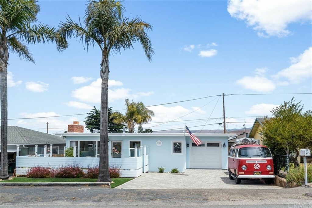 Property Photo:  911 Pecho Street  CA 93442 