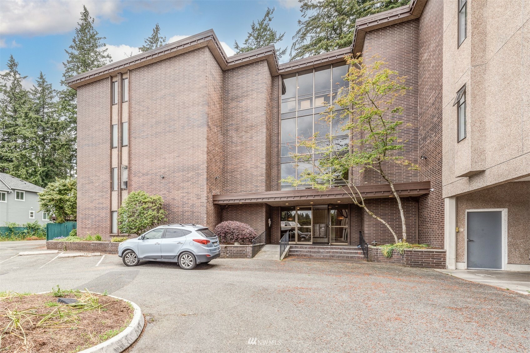 Property Photo:  5915 Highway Place 204  WA 98203 