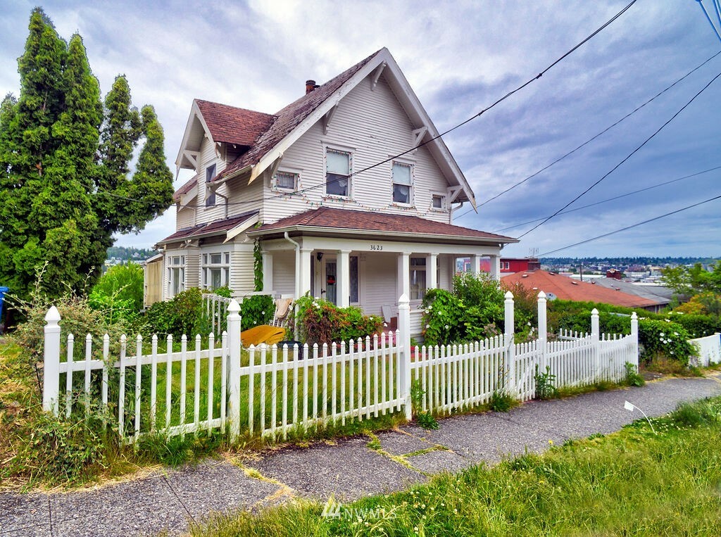 Property Photo:  3623 13th Avenue W  WA 98119 