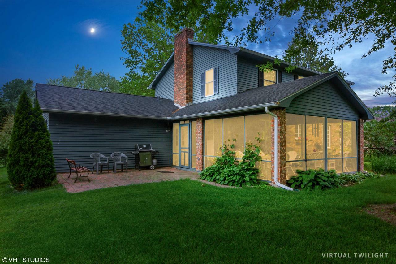 Property Photo:  3223 Pheasant Ln  IL 61008 