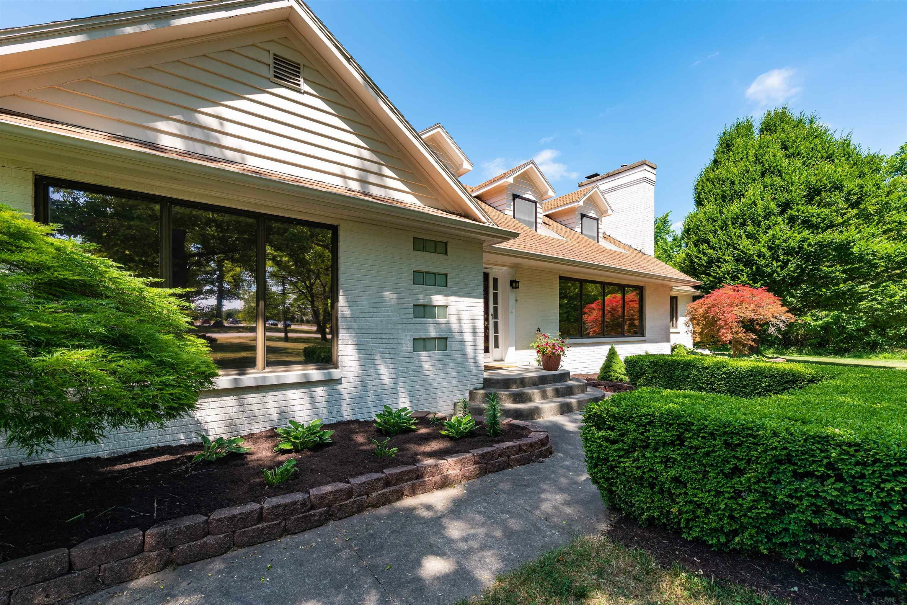 Property Photo: 1711 N Main Street IN 46706