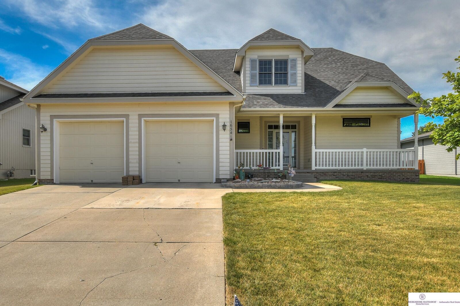 Property Photo: 16541 Cottonwood NE 68136