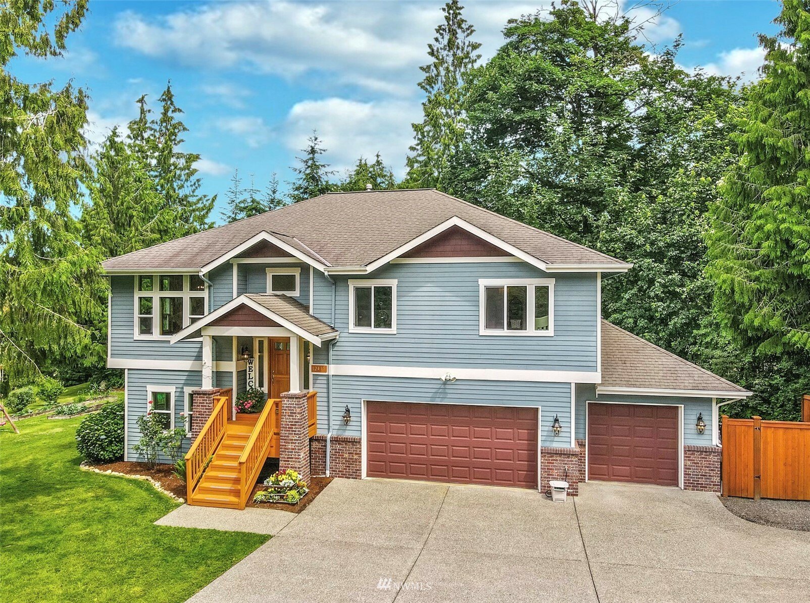 Property Photo:  12415 80th Street SE  WA 98290 