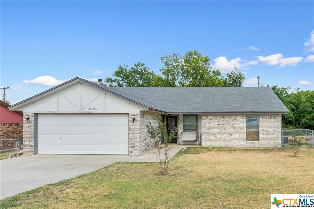 Property Photo:  2606 Silverhill Drive  TX 76543 