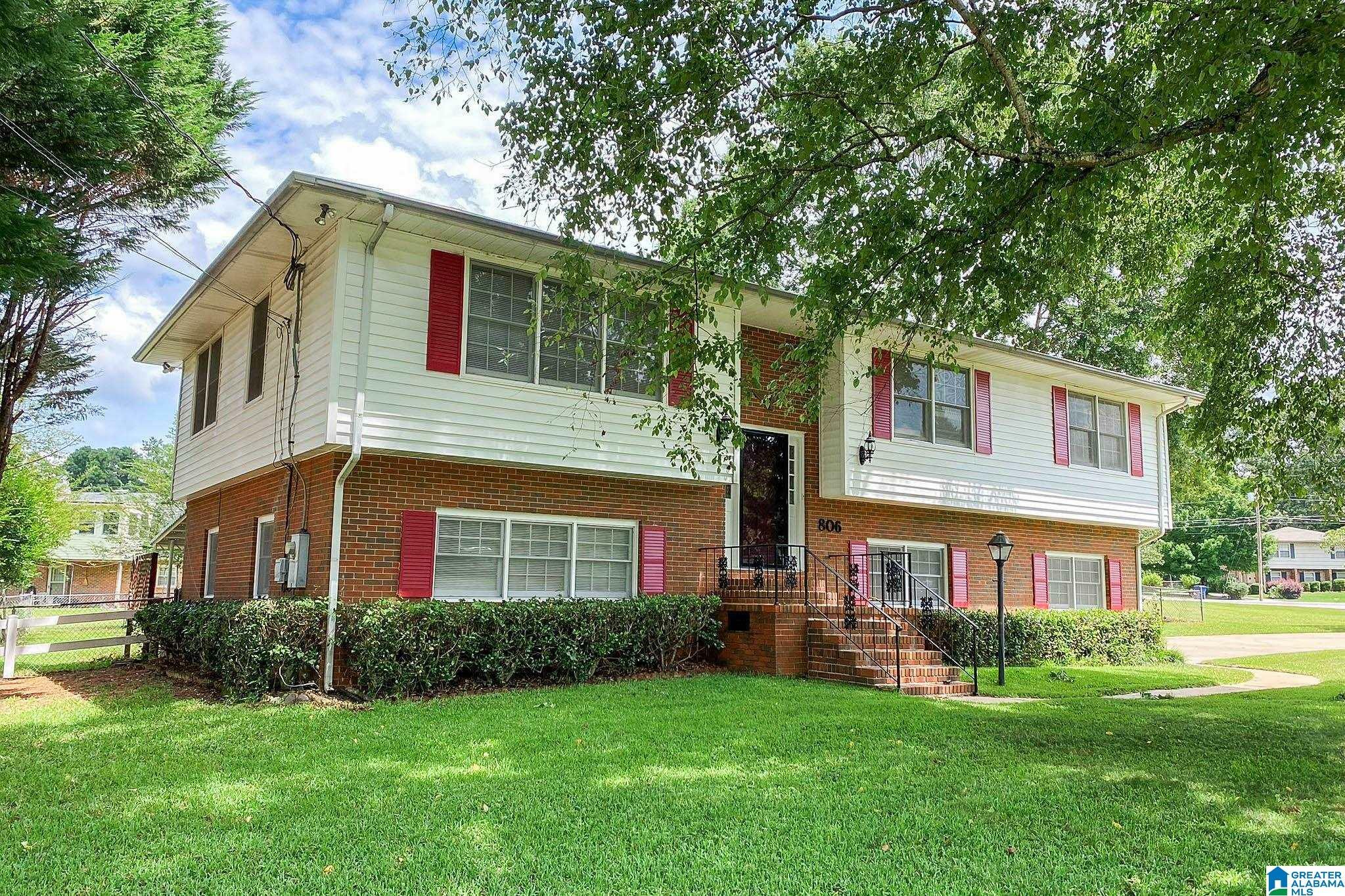 Property Photo:  806 Springdale Avenue  AL 36207 