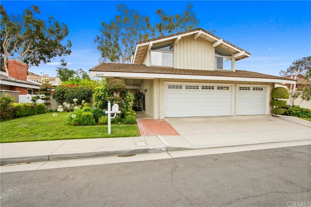 Property Photo:  6634 E Paseo Del Norte  CA 92807 