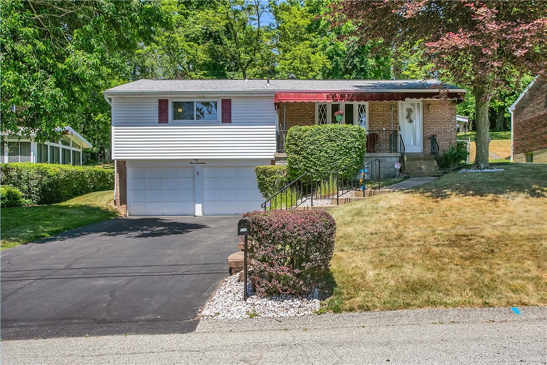 Property Photo: 117 Mohawk Trail PA 15235