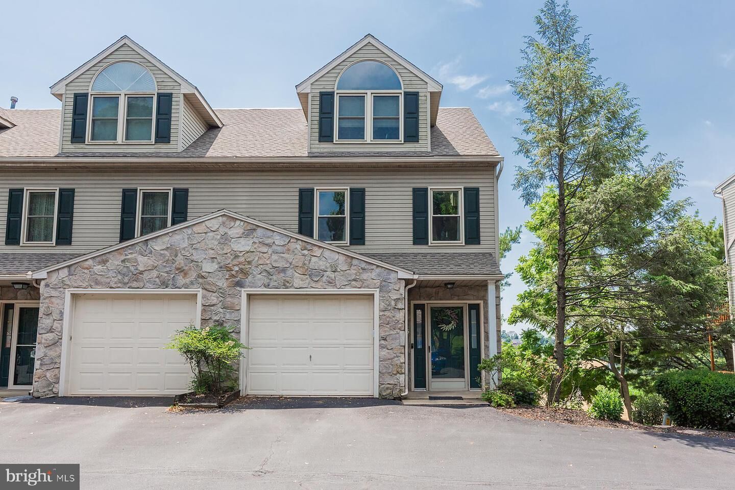 Property Photo:  26 Laurel Ridge  PA 17540 