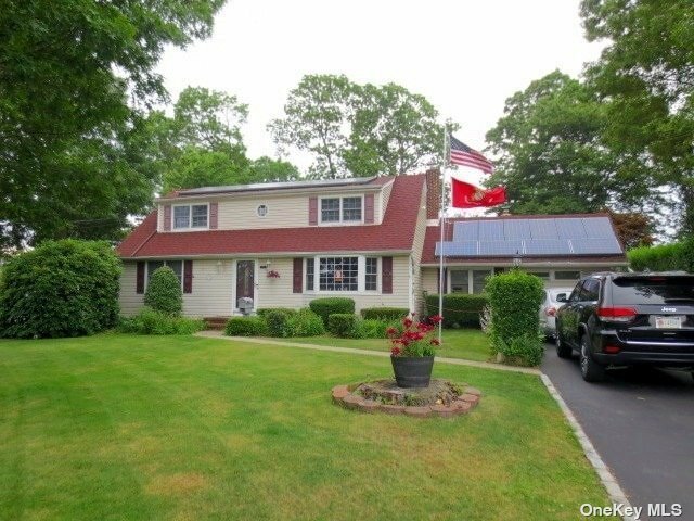 233 Oakland Avenue  Deer Park NY 11729 photo