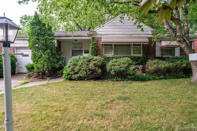 Property Photo:  2427 Shenandoah Drive  MI 48073 