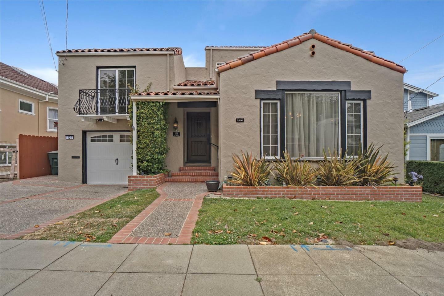 Property Photo:  124 Elm Avenue  CA 94066 