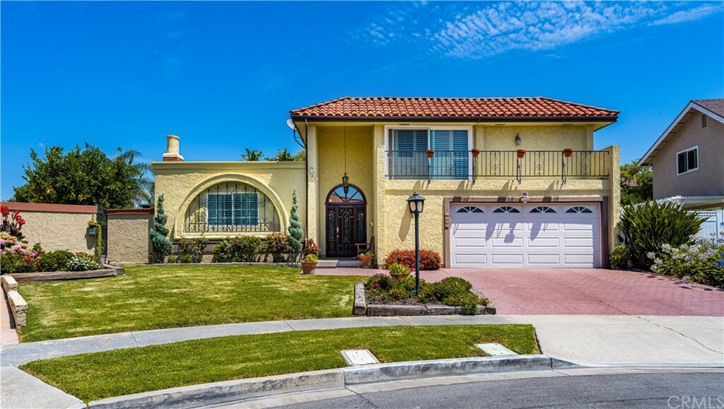 Property Photo:  1086 Santa Cruz Circle  CA 92626 