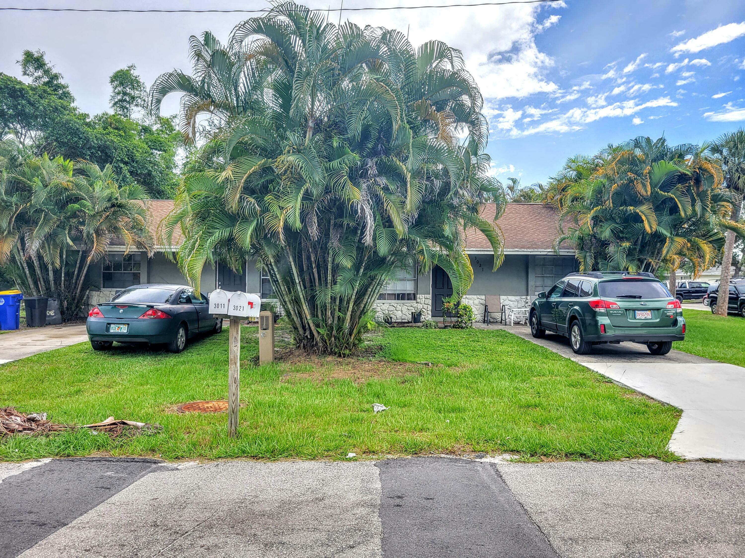 Property Photo:  3011 SE Durant Avenue  FL 34997 