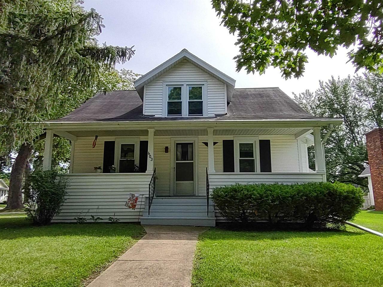 Property Photo:  603 Park Street  WI 54971 