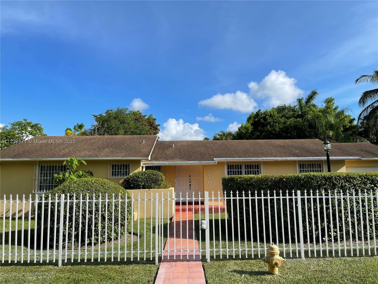 Property Photo: 6810 SW 64th Ct FL 33143