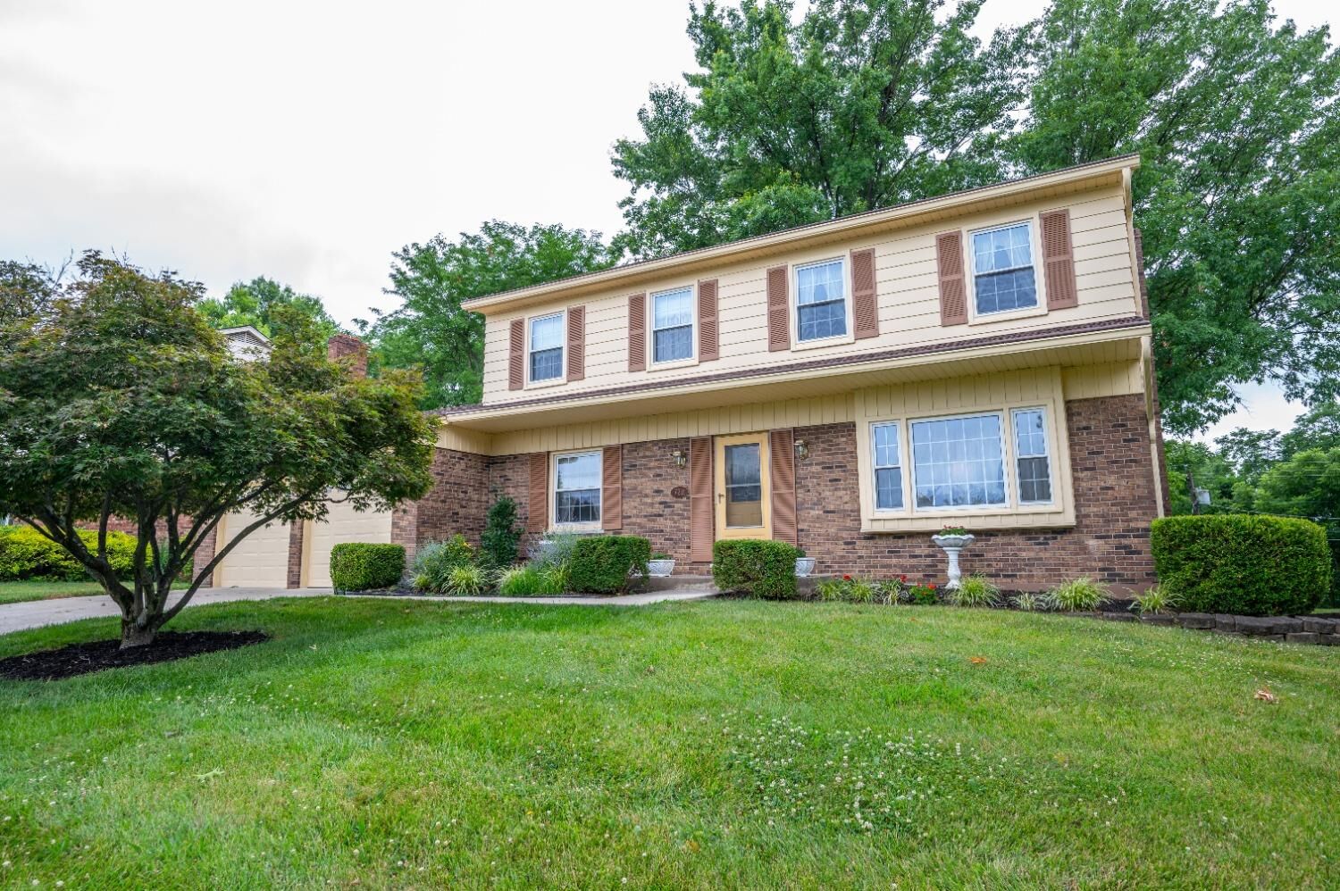 Property Photo:  7211 Pickway Dr  OH 45233