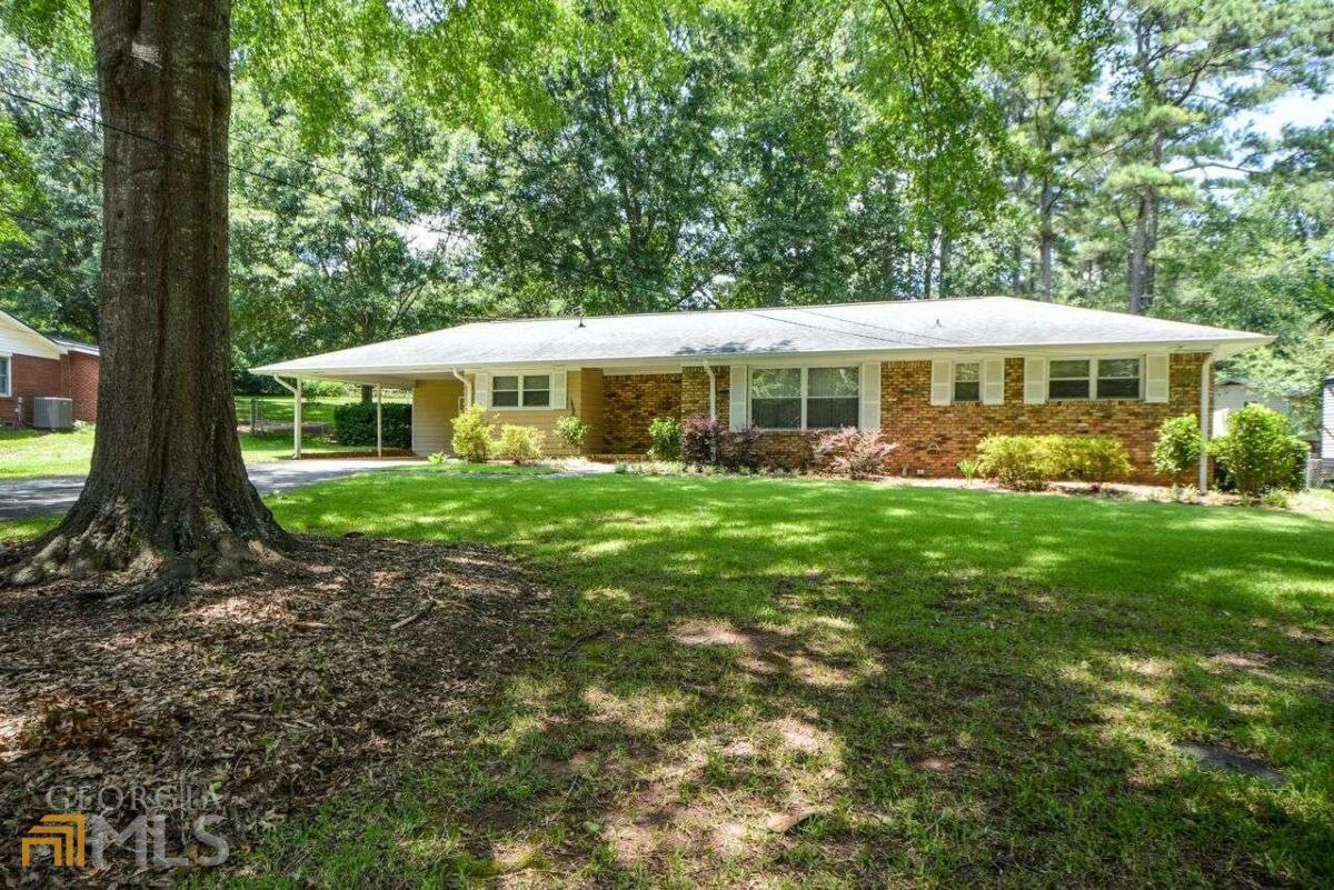 Property Photo: 3690 Herren Drive SW GA 30082