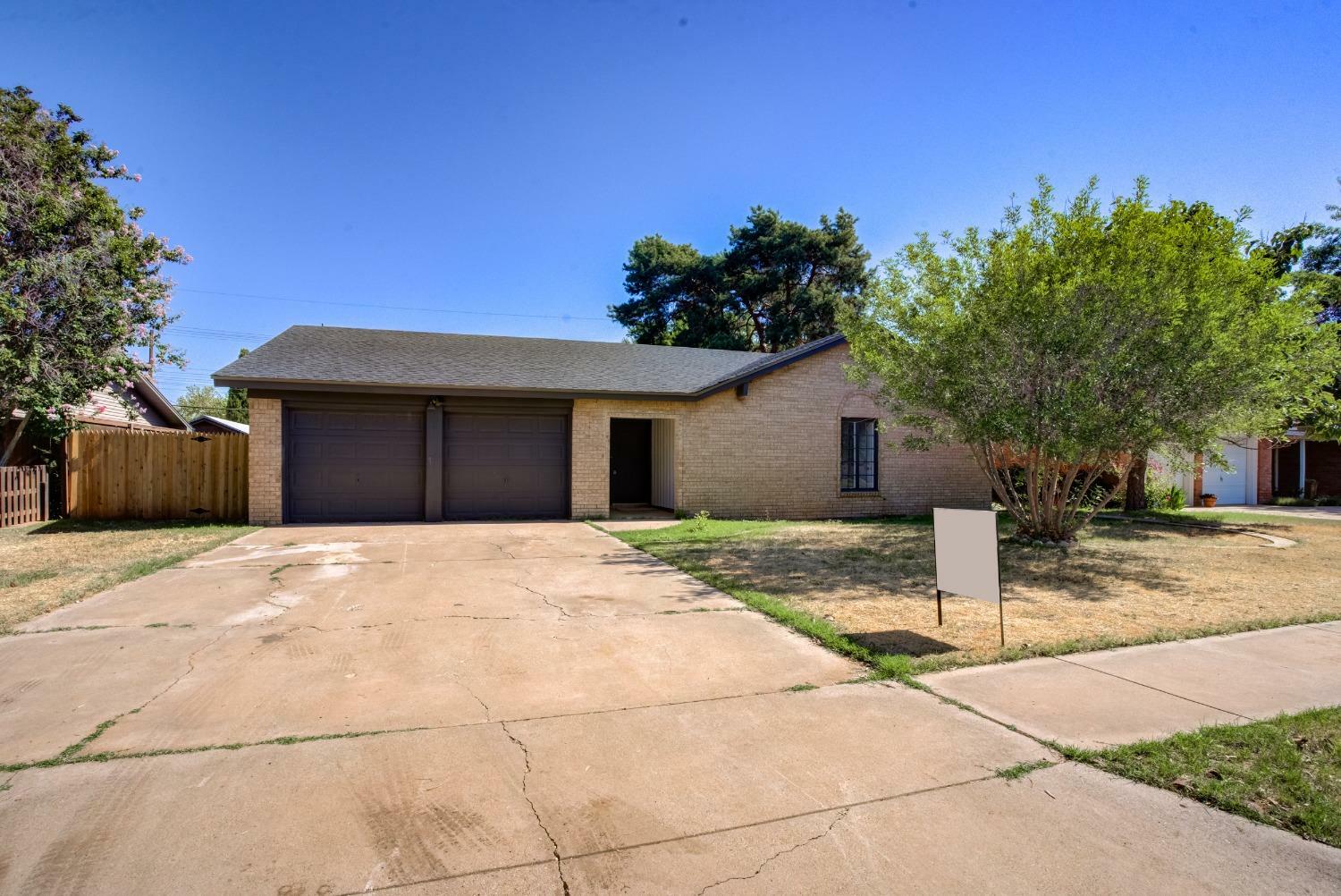 Property Photo:  2818 67th Street  TX 79413 