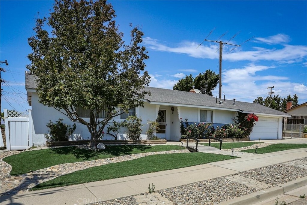 Property Photo:  1401 Stubblefield Road  CA 93455 