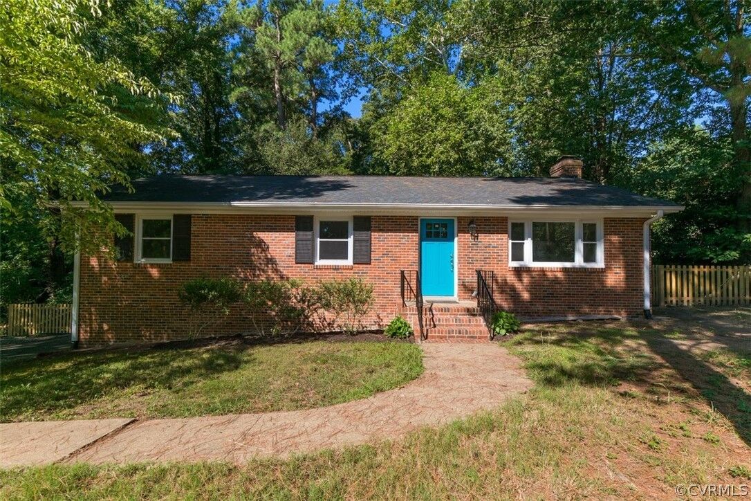 Property Photo:  1260 N Cottonwood Road  VA 23236 