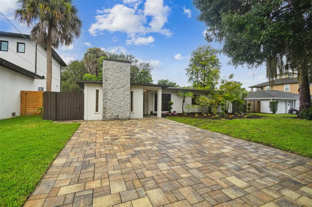 Property Photo:  4118 W Sevilla Street  FL 33629 