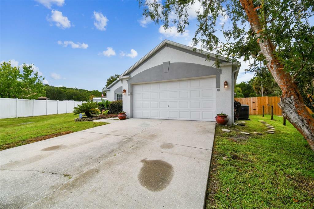 Property Photo:  24034 Geese Circle  FL 34639 