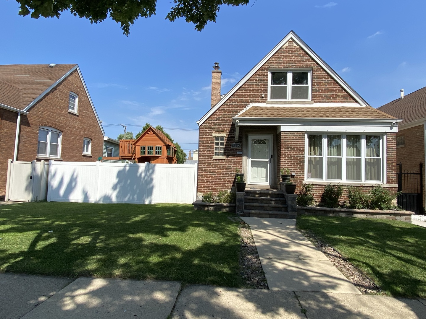 Property Photo:  5119 S Laporte Avenue  IL 60638 