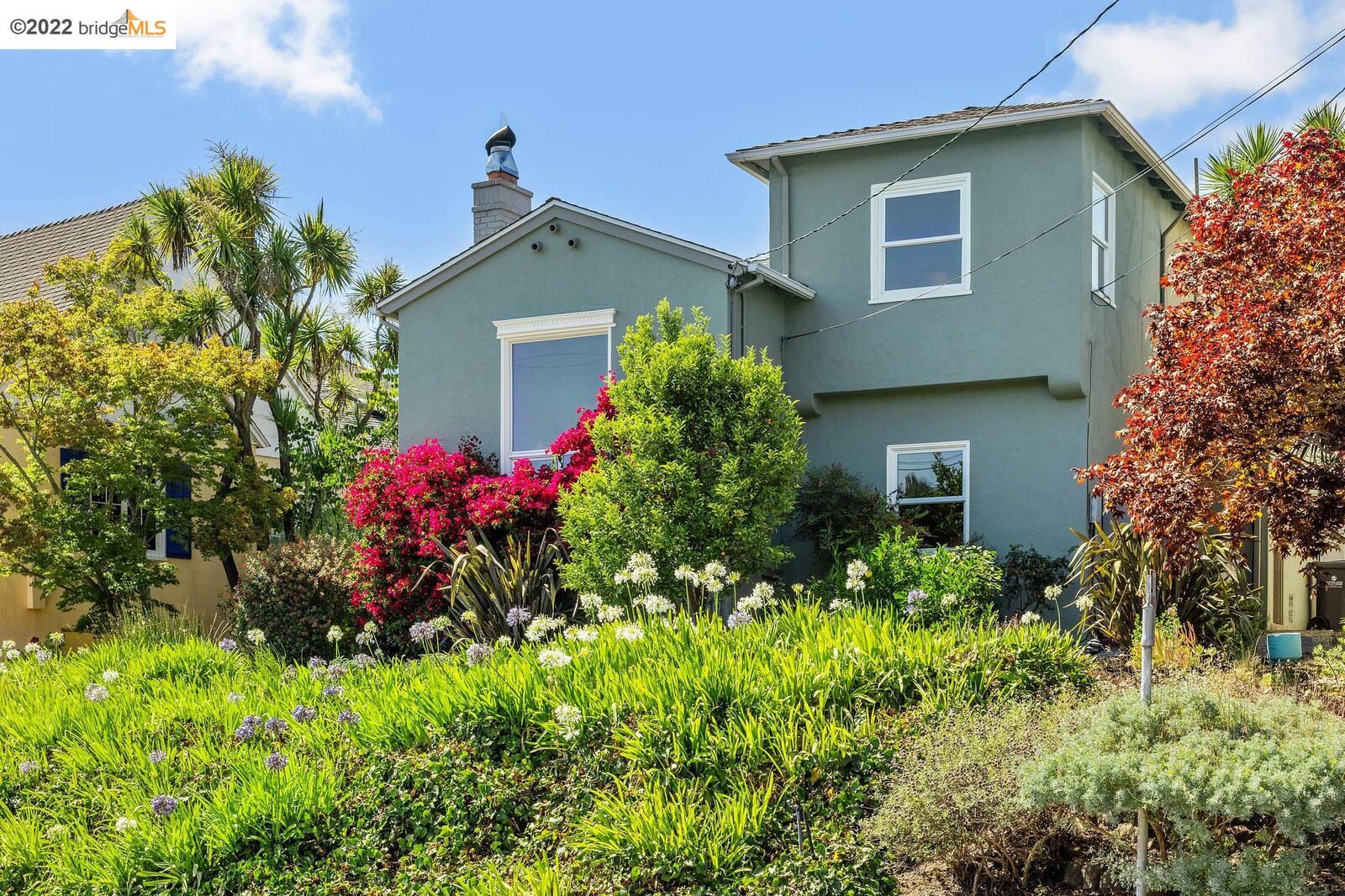 Property Photo: 131 Sonia St CA 94618