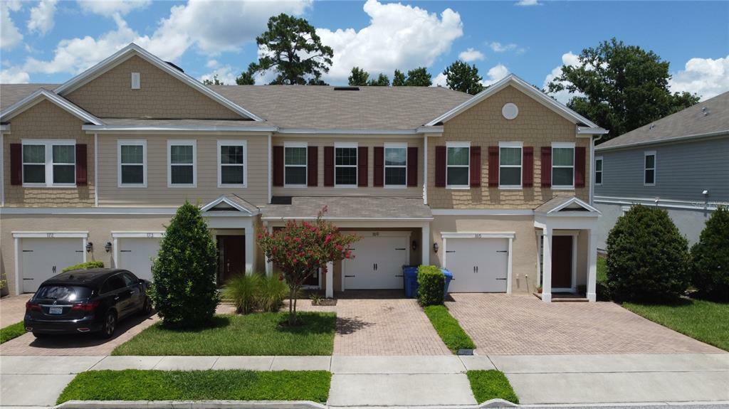 Property Photo: 169 Mitchell Creek Way FL 32765