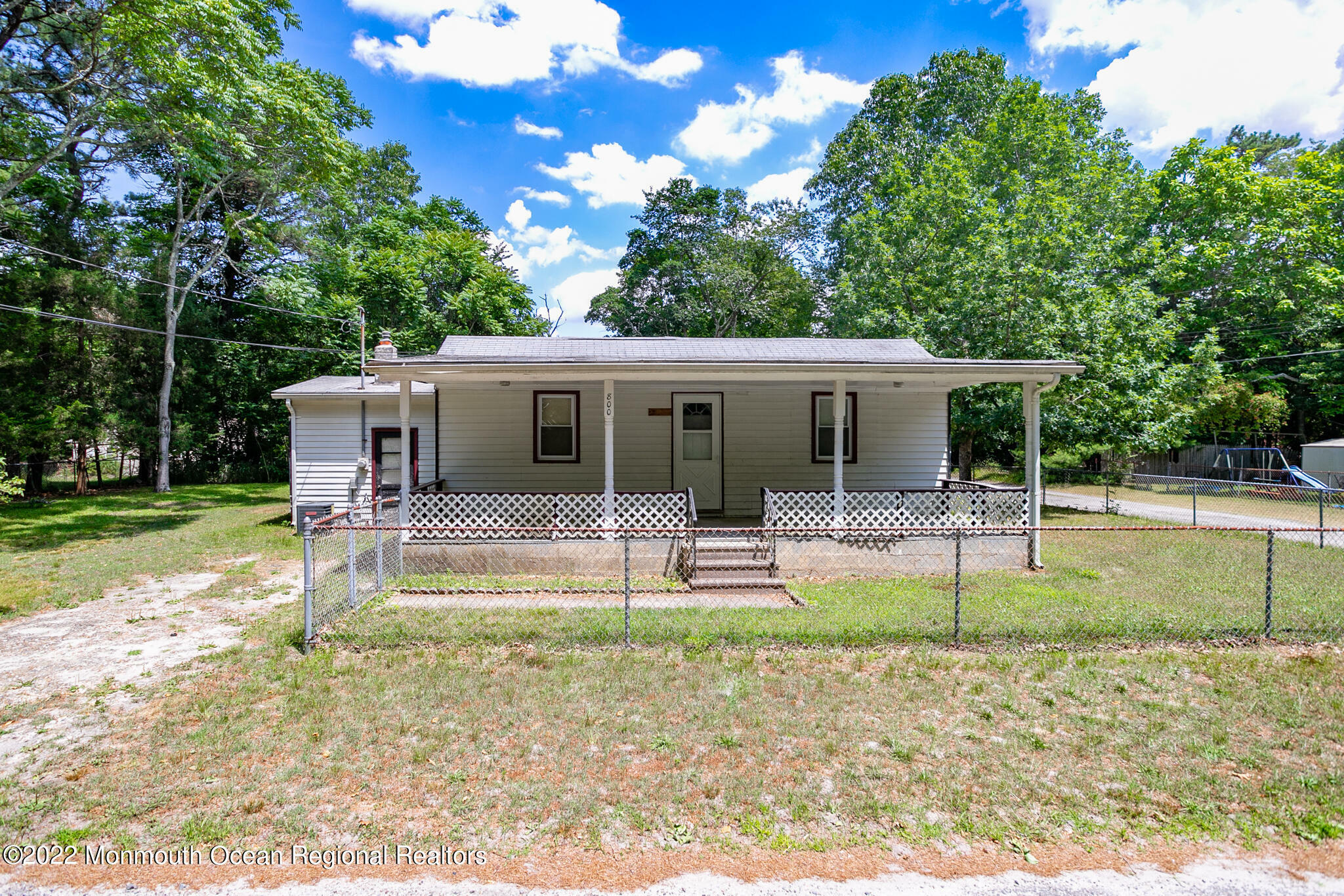 Property Photo:  800 Lupin Street  NJ 08015 
