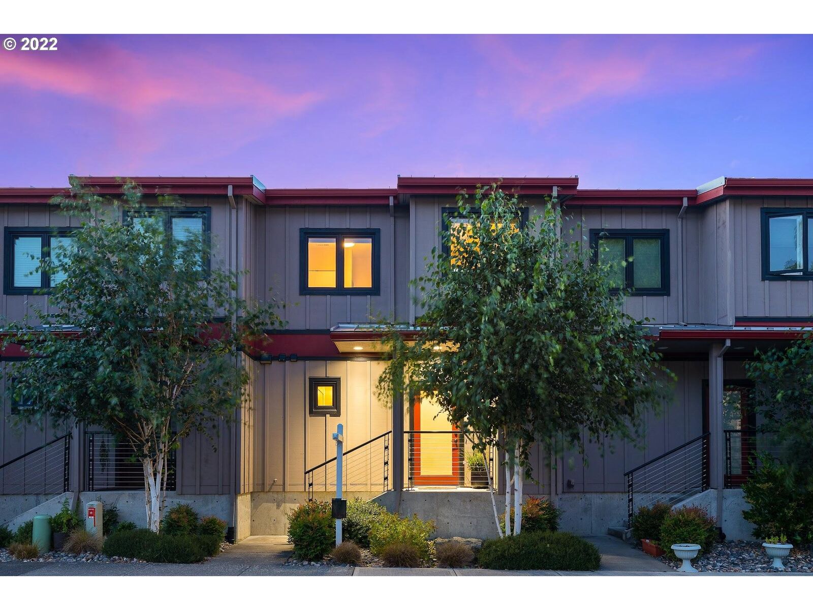 Property Photo:  231 SE 2nd St  OR 97060 