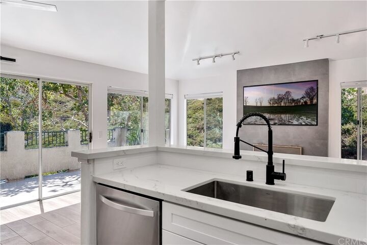 Property Photo:  122 Sandpiper Lane  CA 92656 