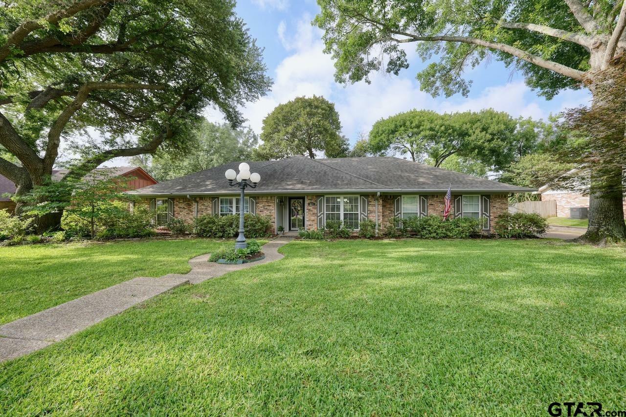 Property Photo:  809 David Drive  TX 75703 