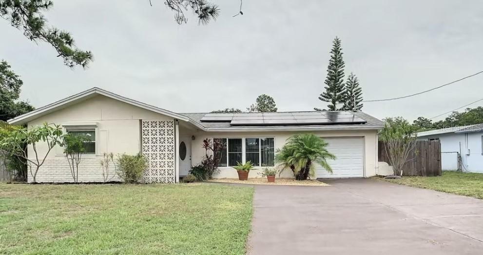 Property Photo:  11231 Village Green Avenue  FL 33772 